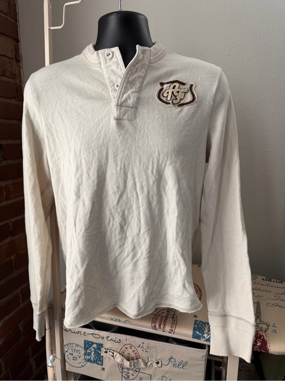 Abercrombie & Fitch Cream Muscle Long-Sleeve Henley with Embroidered Crest